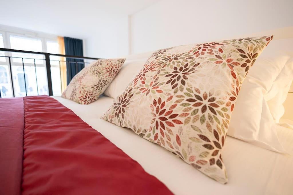 Darsena Charming Apartment By 101Flats Milão Exterior foto